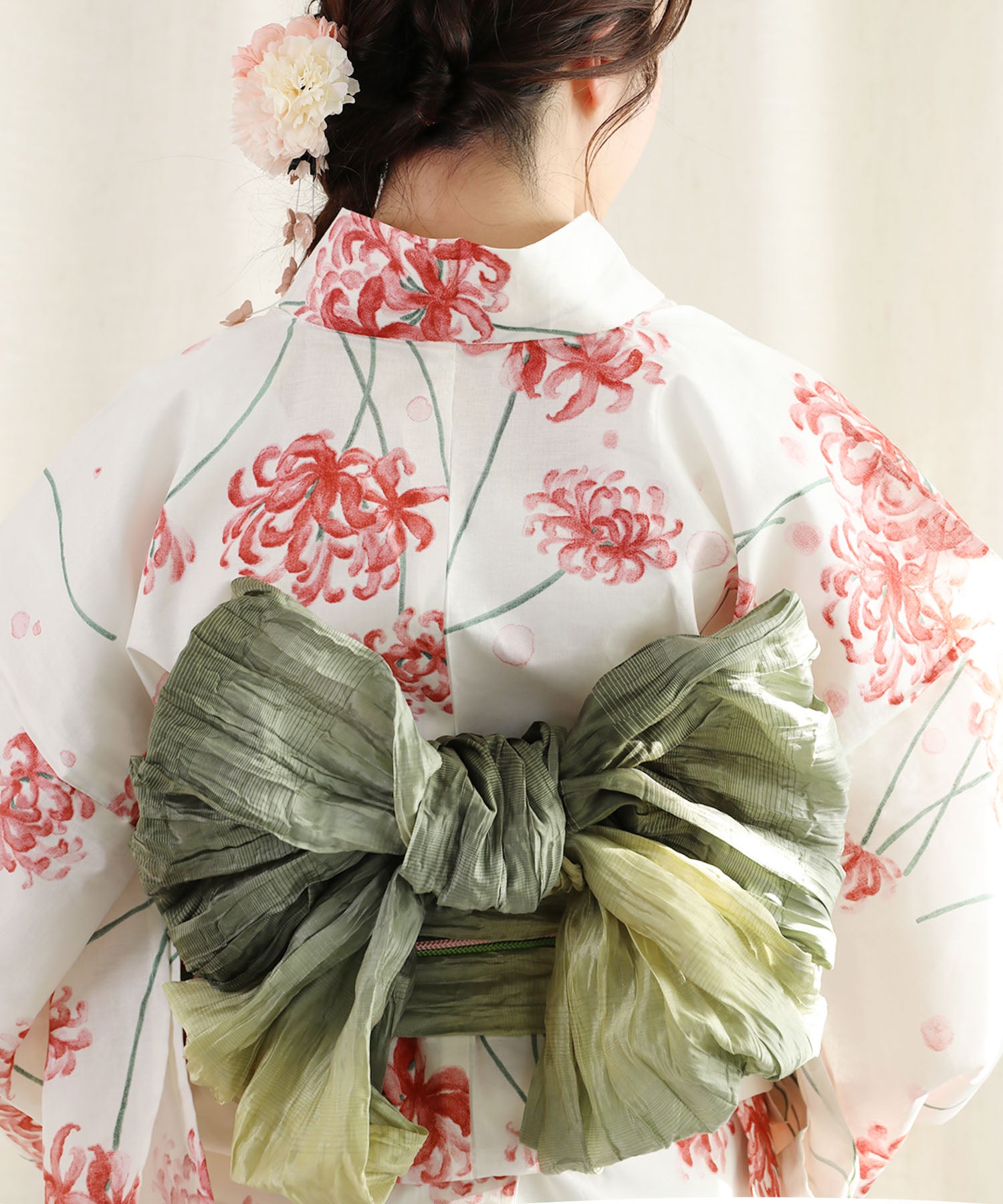 Floral Cotton Yukata 4-Piece Set: Yukata, Hecho Obi, Geta, Hair Ornament