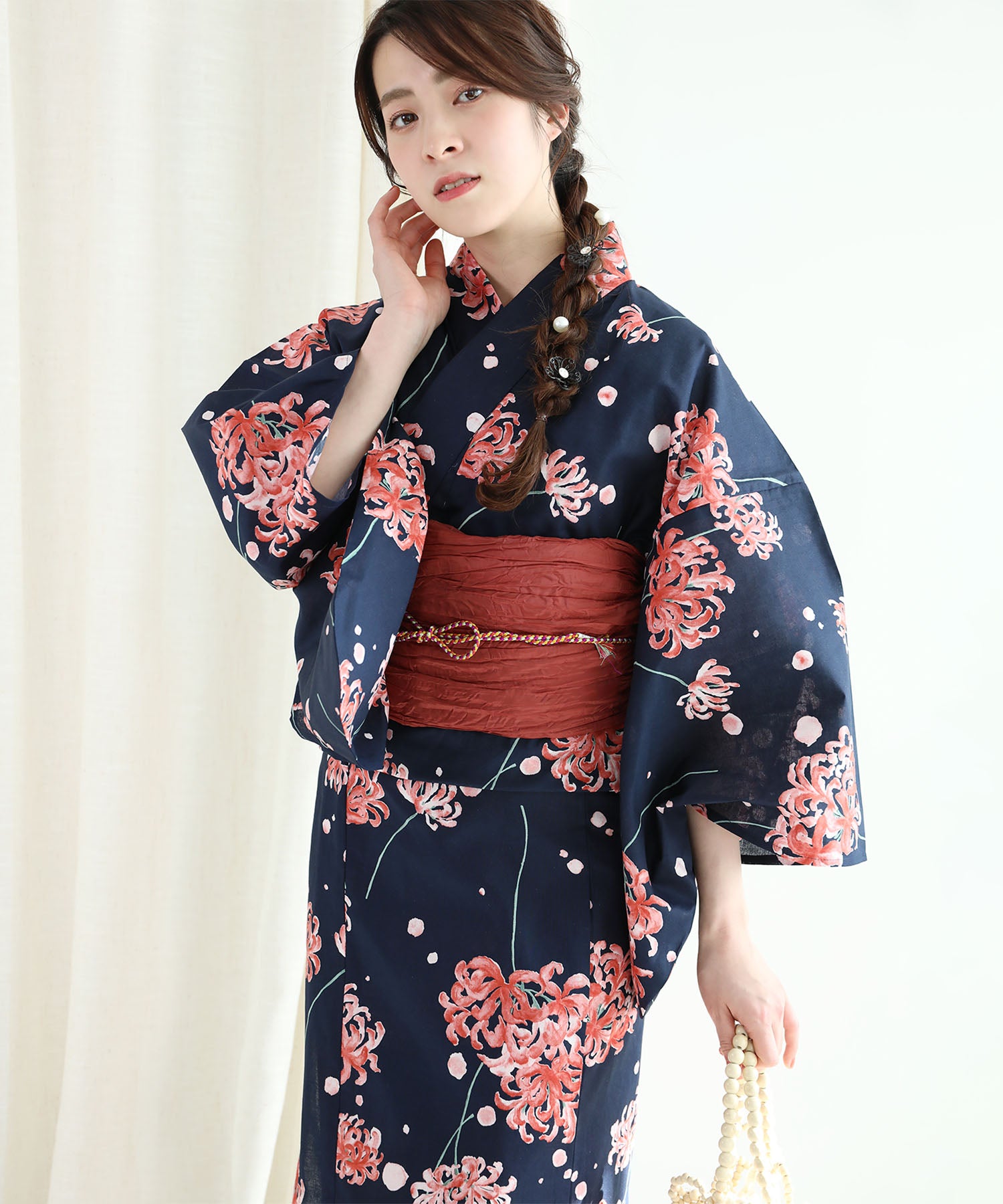 Floral Cotton Yukata 4-Piece Set: Yukata, Hecho Obi, Geta, Hair Ornament