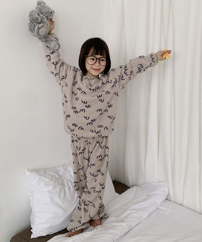 【aimoha-KIDS-】ふわもこドリーミーパジャマセット