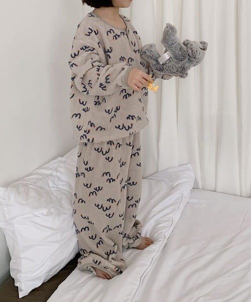 【aimoha-KIDS-】ふわもこドリーミーパジャマセット