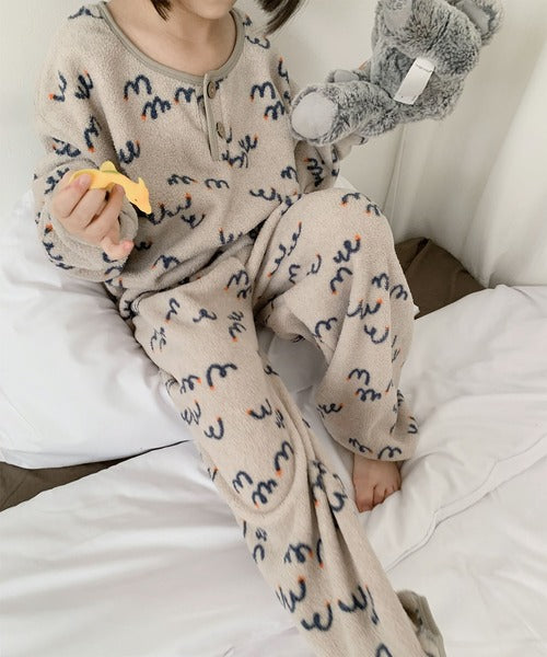【aimoha-KIDS-】ふわもこドリーミーパジャマセット