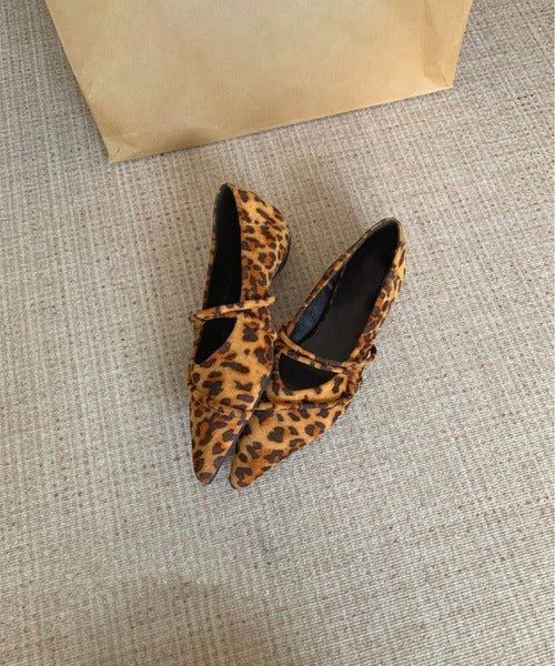 ストラップデザインポインテッドトゥフラットシューズ