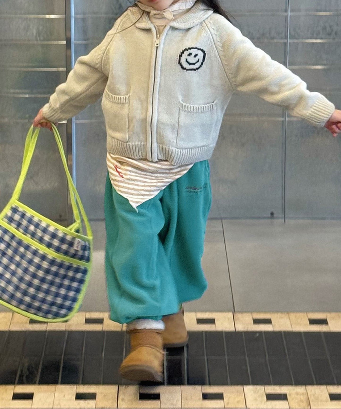 【aimoha-KIDS-】キッズ　ふわもこリラックスジョガーパンツ