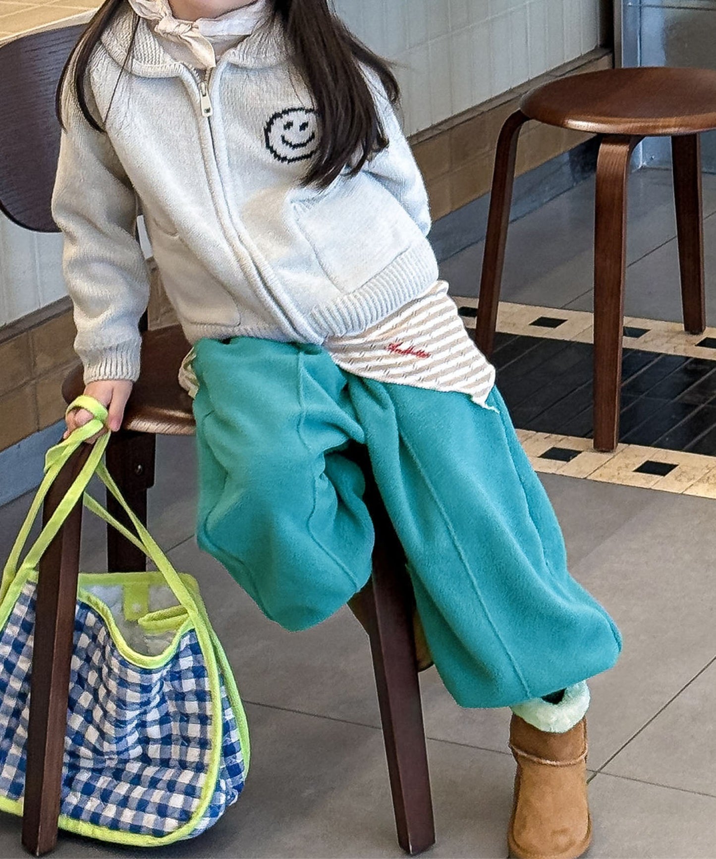 【aimoha-KIDS-】キッズ　ふわもこリラックスジョガーパンツ