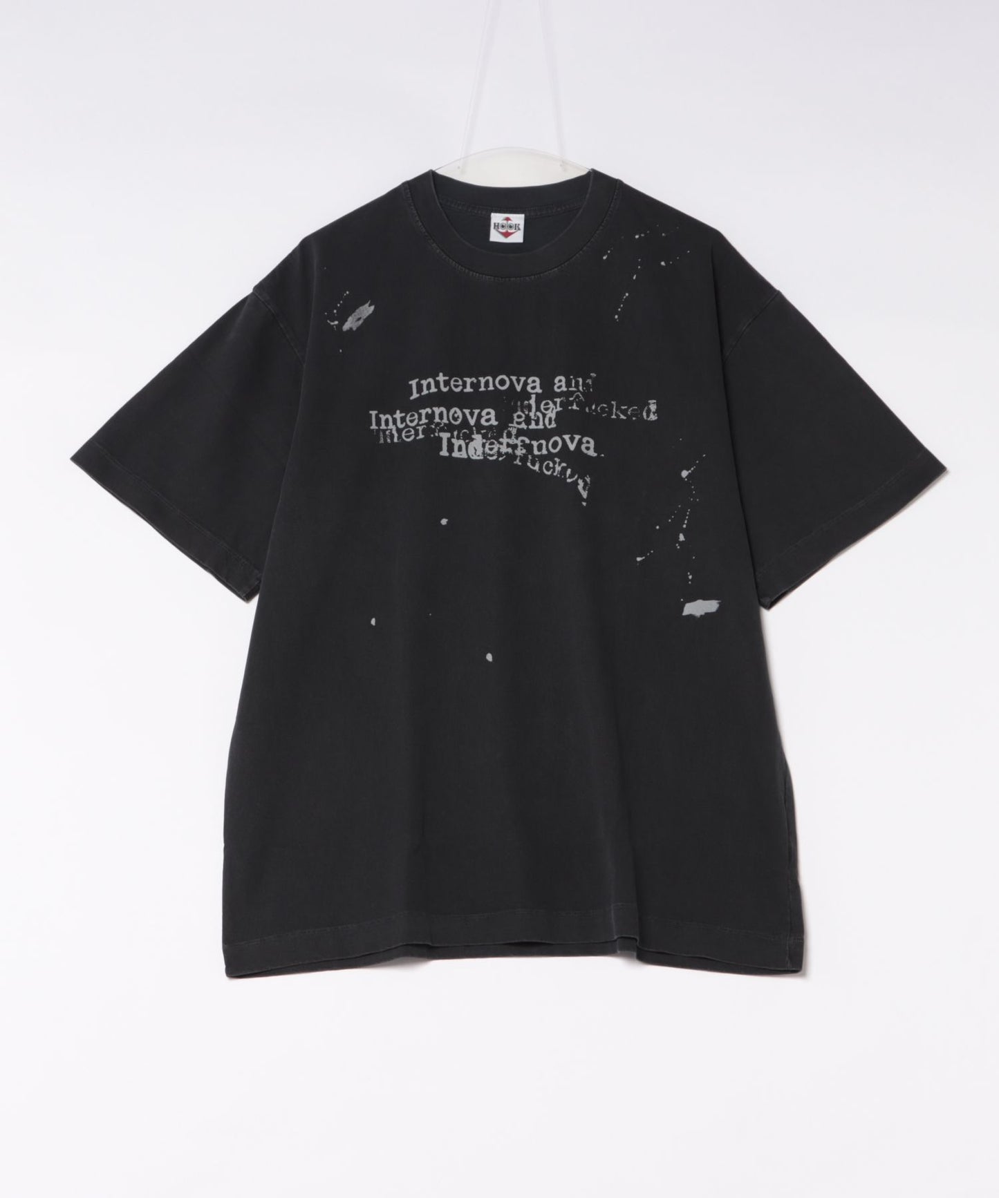 HOOK タイプライター × ペイントスプラッシュ ウォッシュ オーバーサイズT (SS)