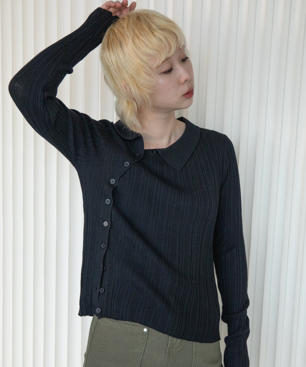 DECADE CLASSIC/アシンメトリーネックニット