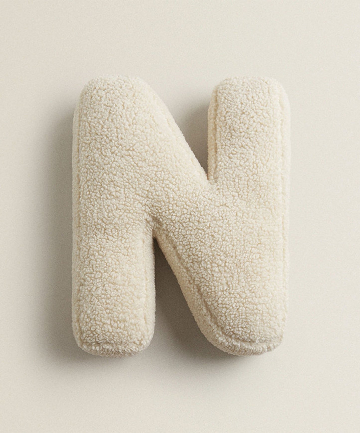 アルファベットイニシャルクッション