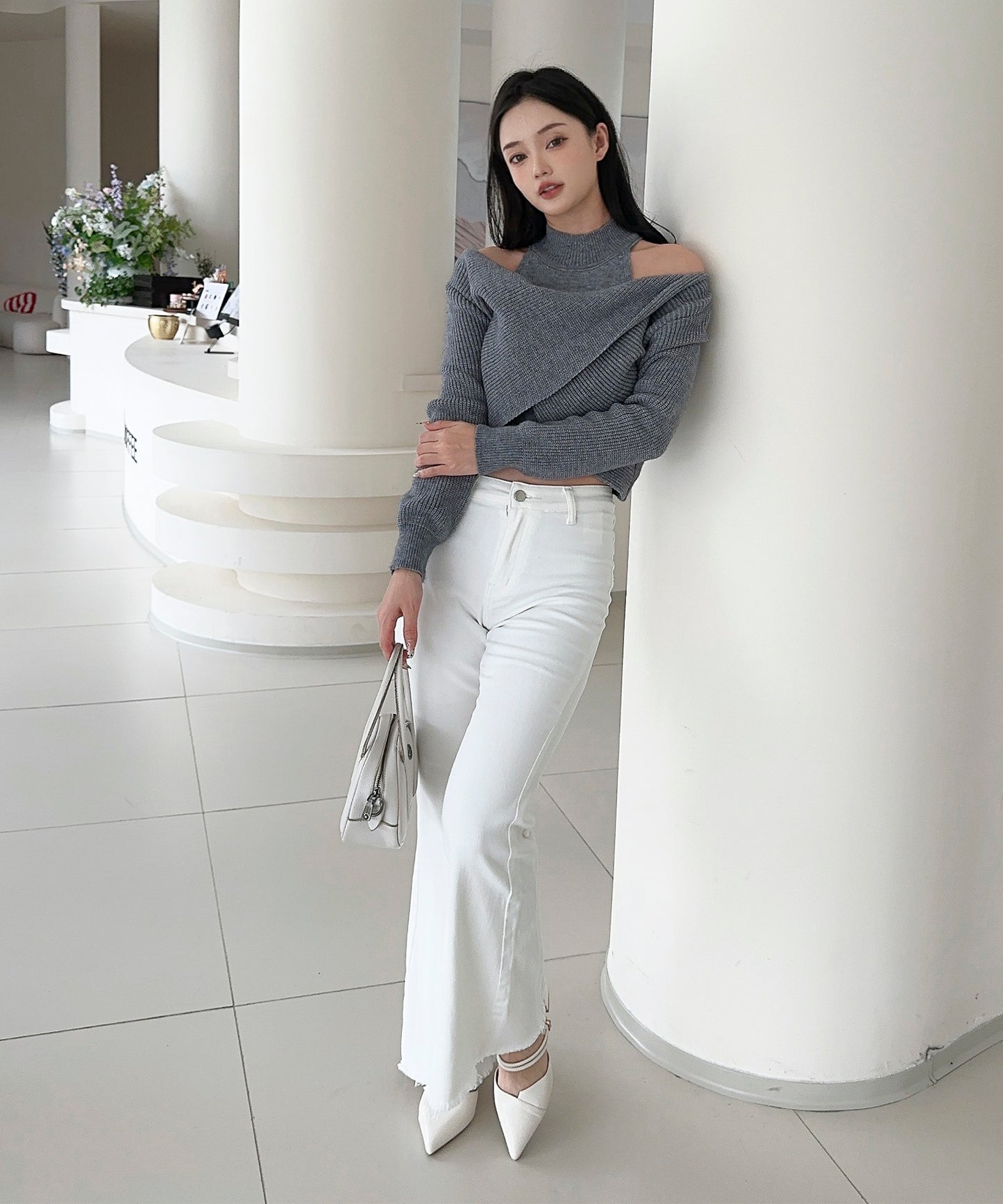 【Jasmine】ハイネック肩見せニットプルオーバー