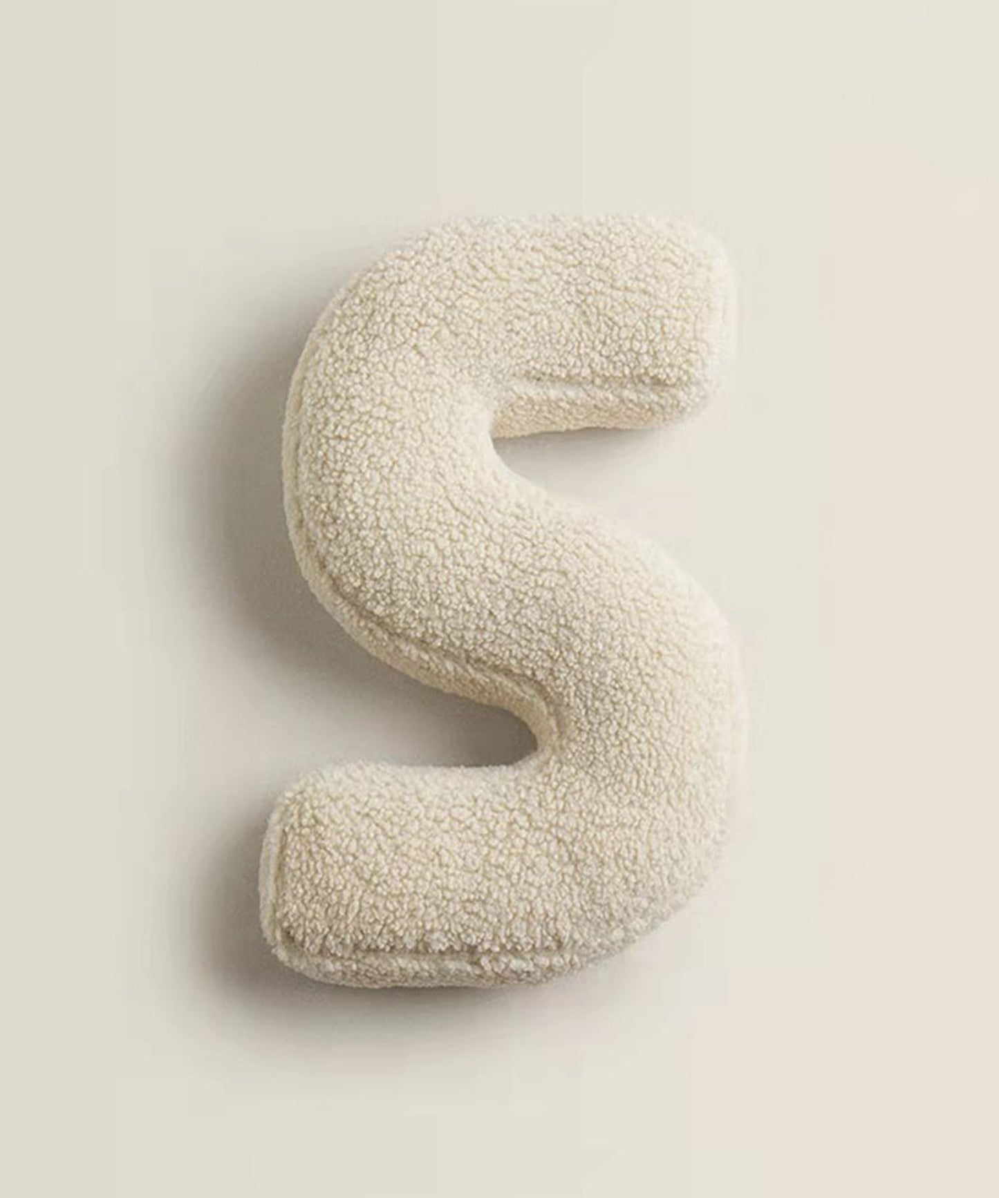 アルファベットイニシャルクッション