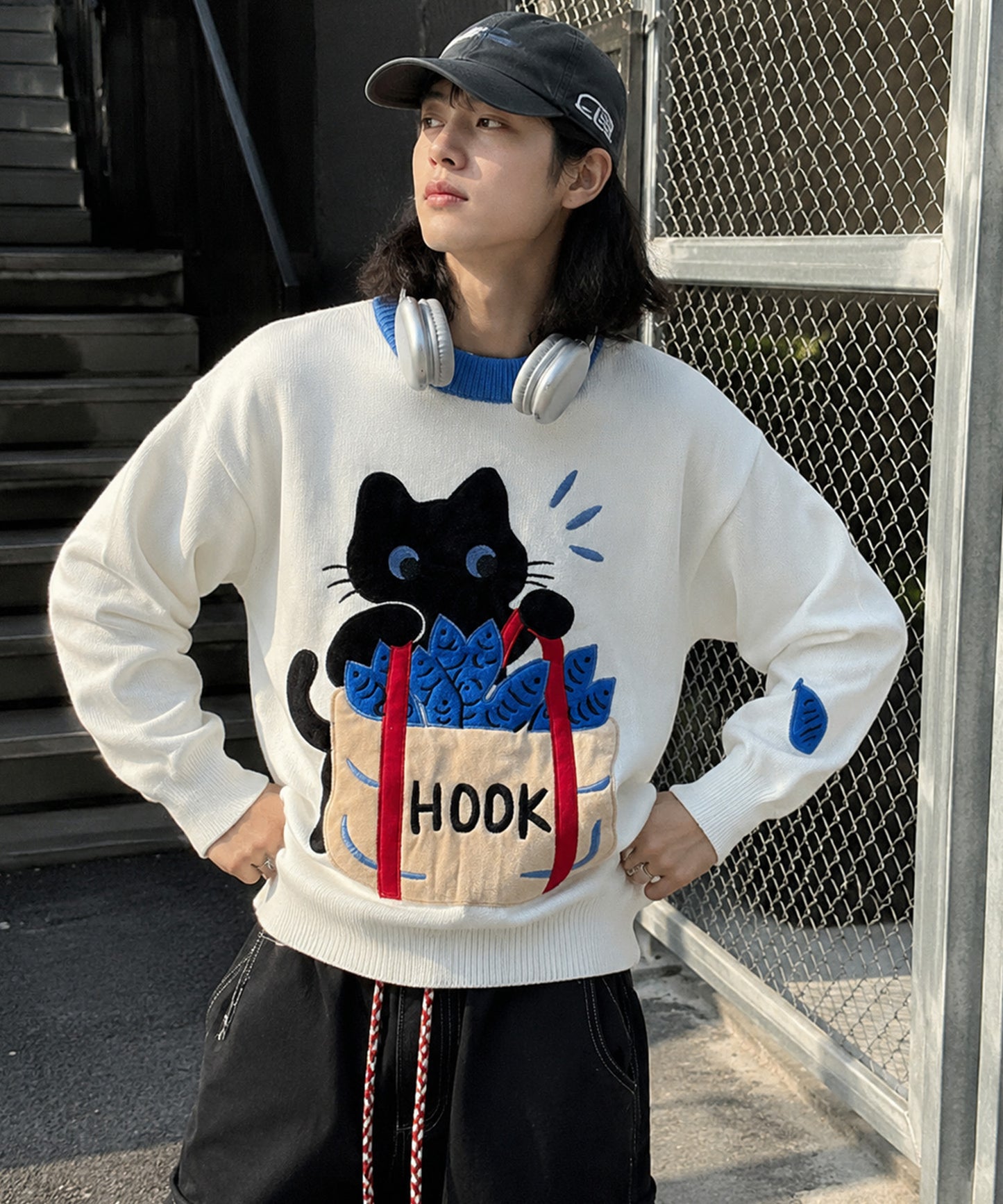 HOOK -original-　「あれ？魚1本足りない」パッチワークニットプルオーバー