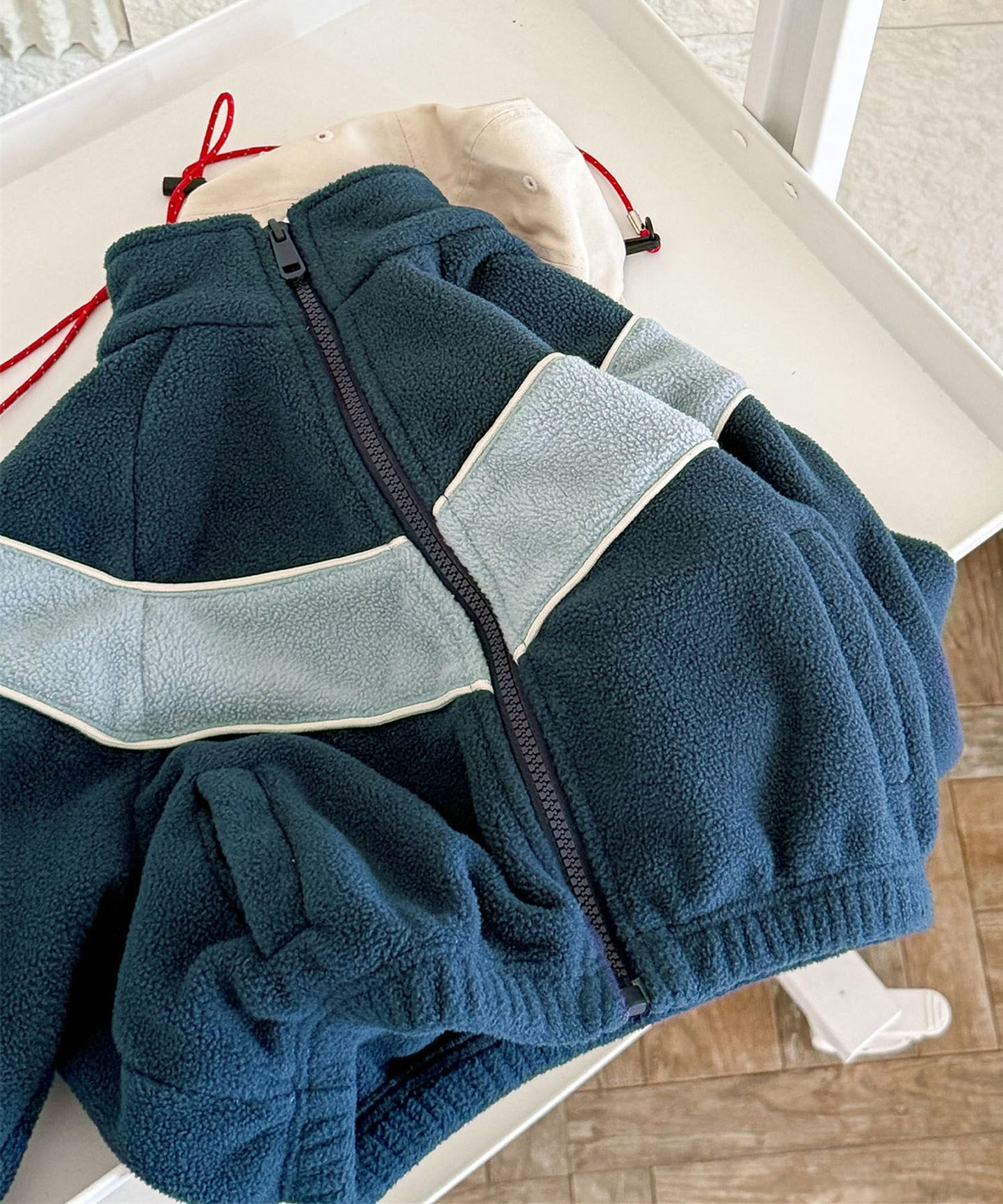 【aimoha-KIDS-】キッズ　ボアジップアップブルゾン