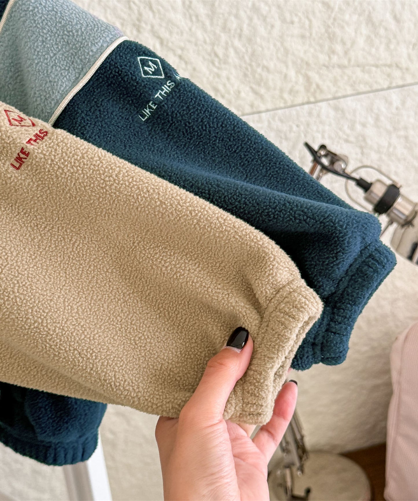 【aimoha-KIDS-】キッズ　ボアジップアップブルゾン