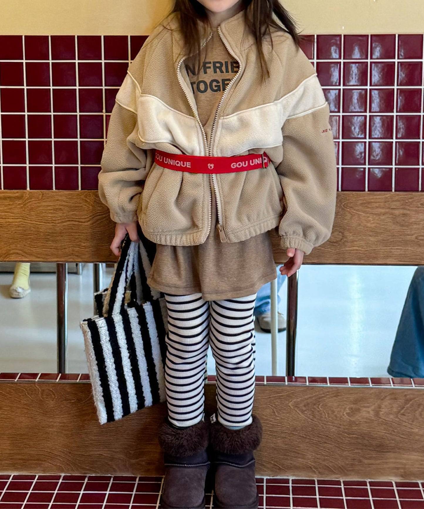 【aimoha-KIDS-】キッズ　ボアジップアップブルゾン