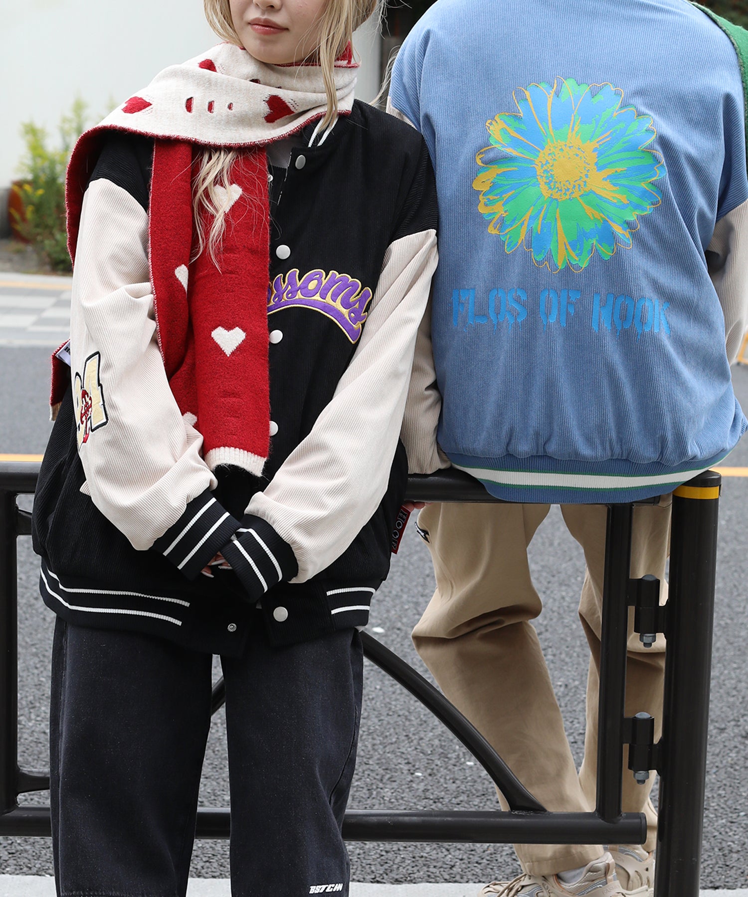 HOOK】ダメージ風ハート模様マフラー – 《公式》moremore（モアモア）