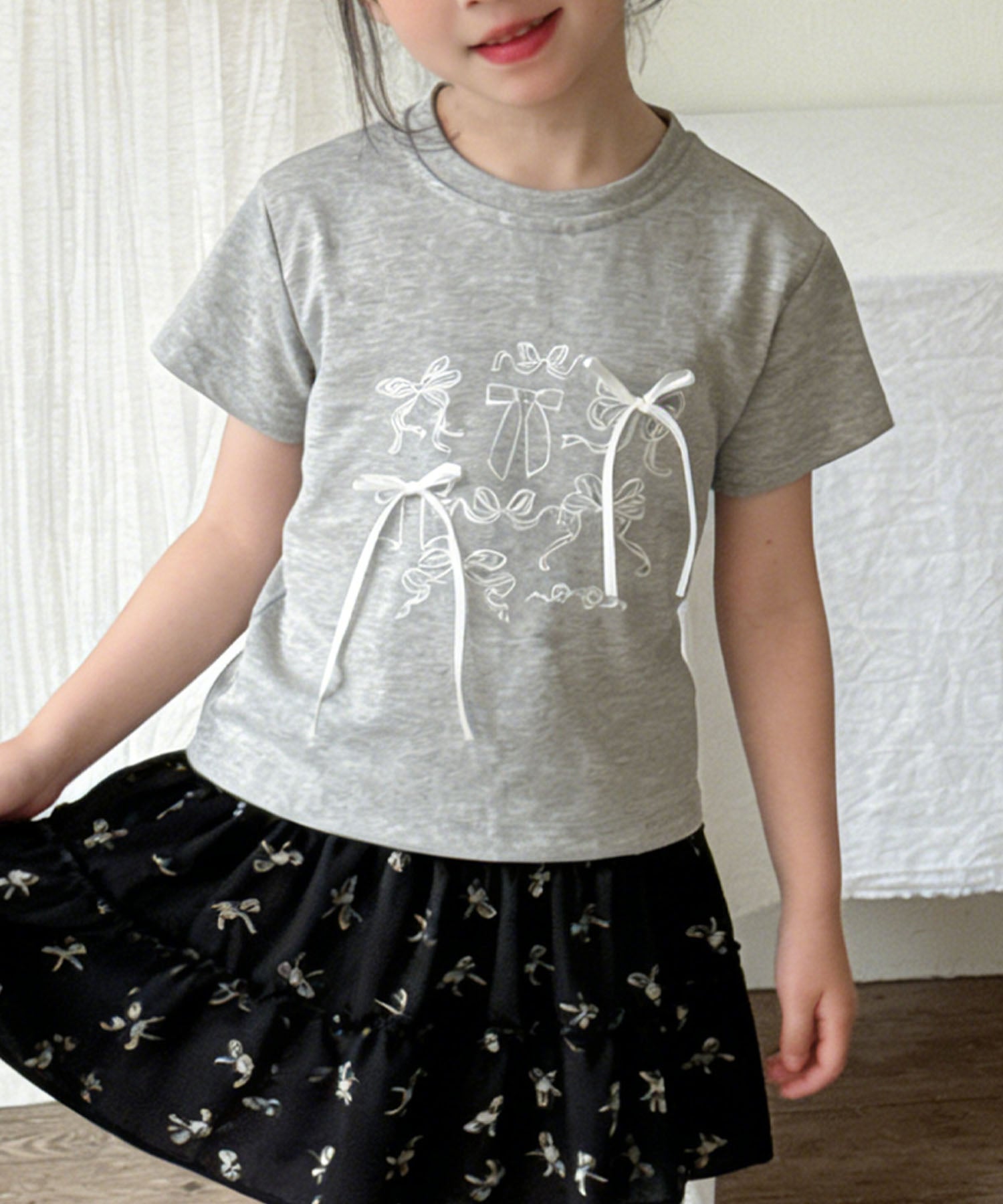 【aimoha-KIDS-】リボンスケッチ デザインTシャツ