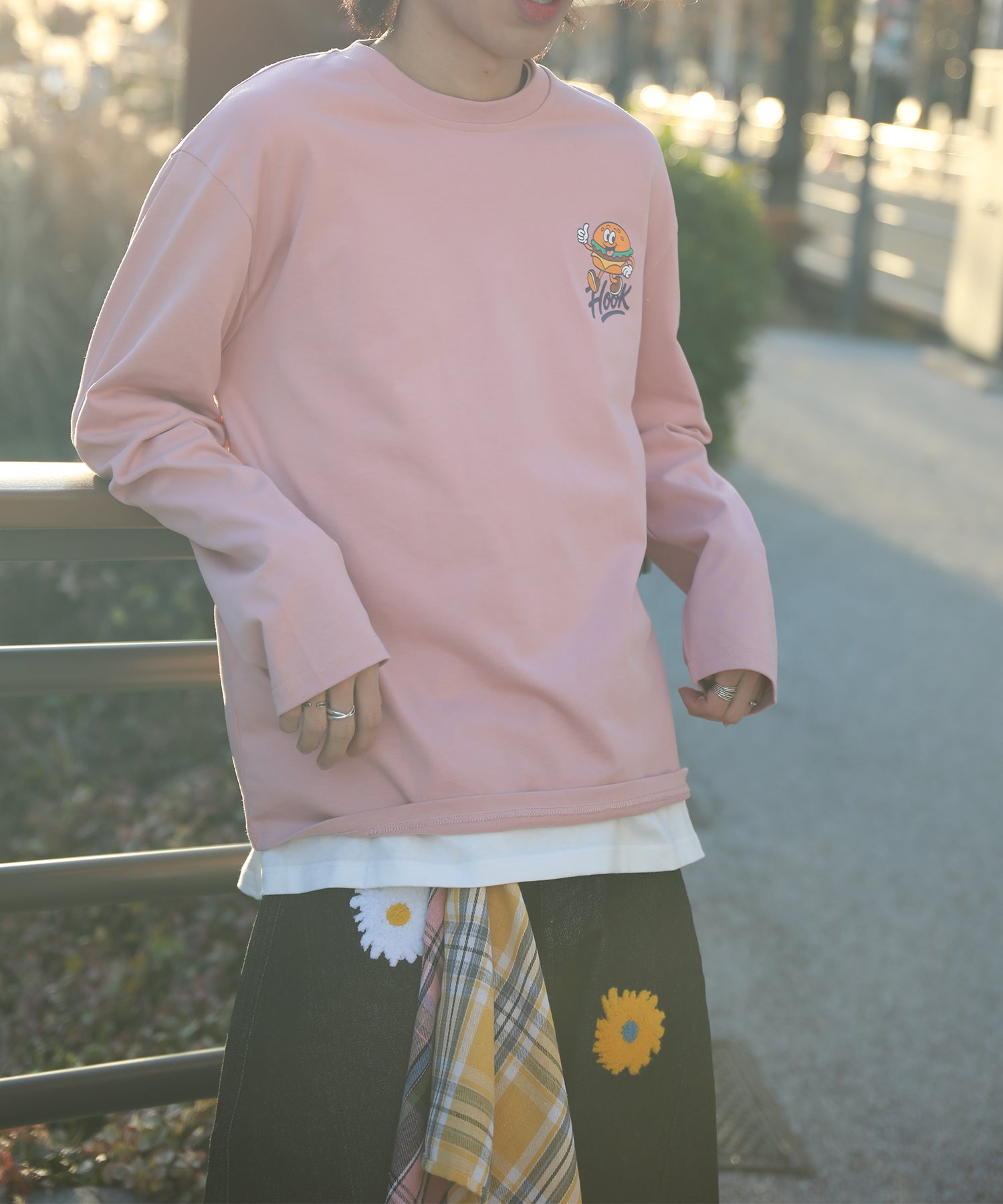 HOOK -original-　フードキャラクター グラフィックプリント ロングスリーブTシャツ
