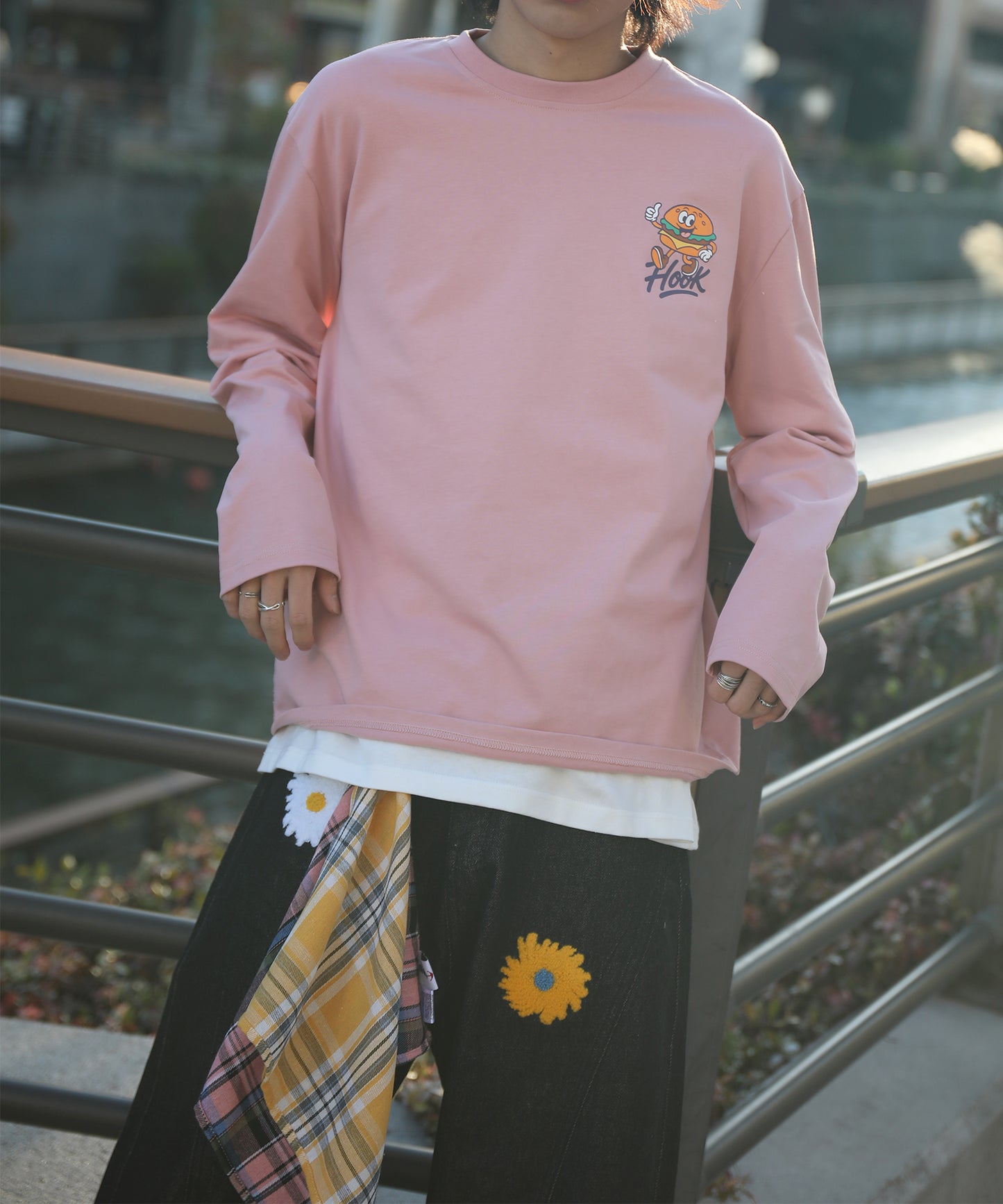 HOOK -original-　フードキャラクター グラフィックプリント ロングスリーブTシャツ