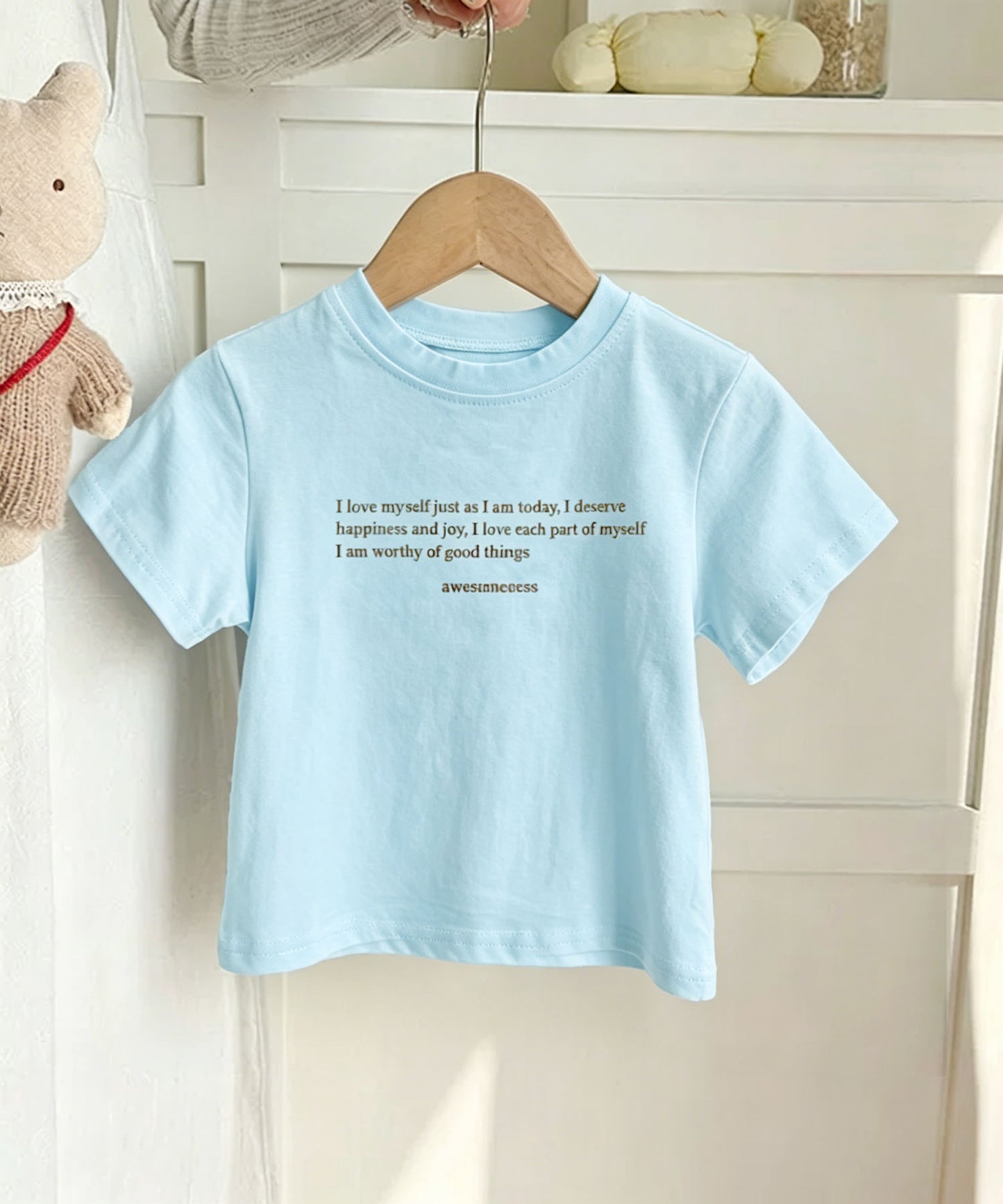 【aimoha-KIDS-】ロゴプリントコットンTシャツ (SS)
