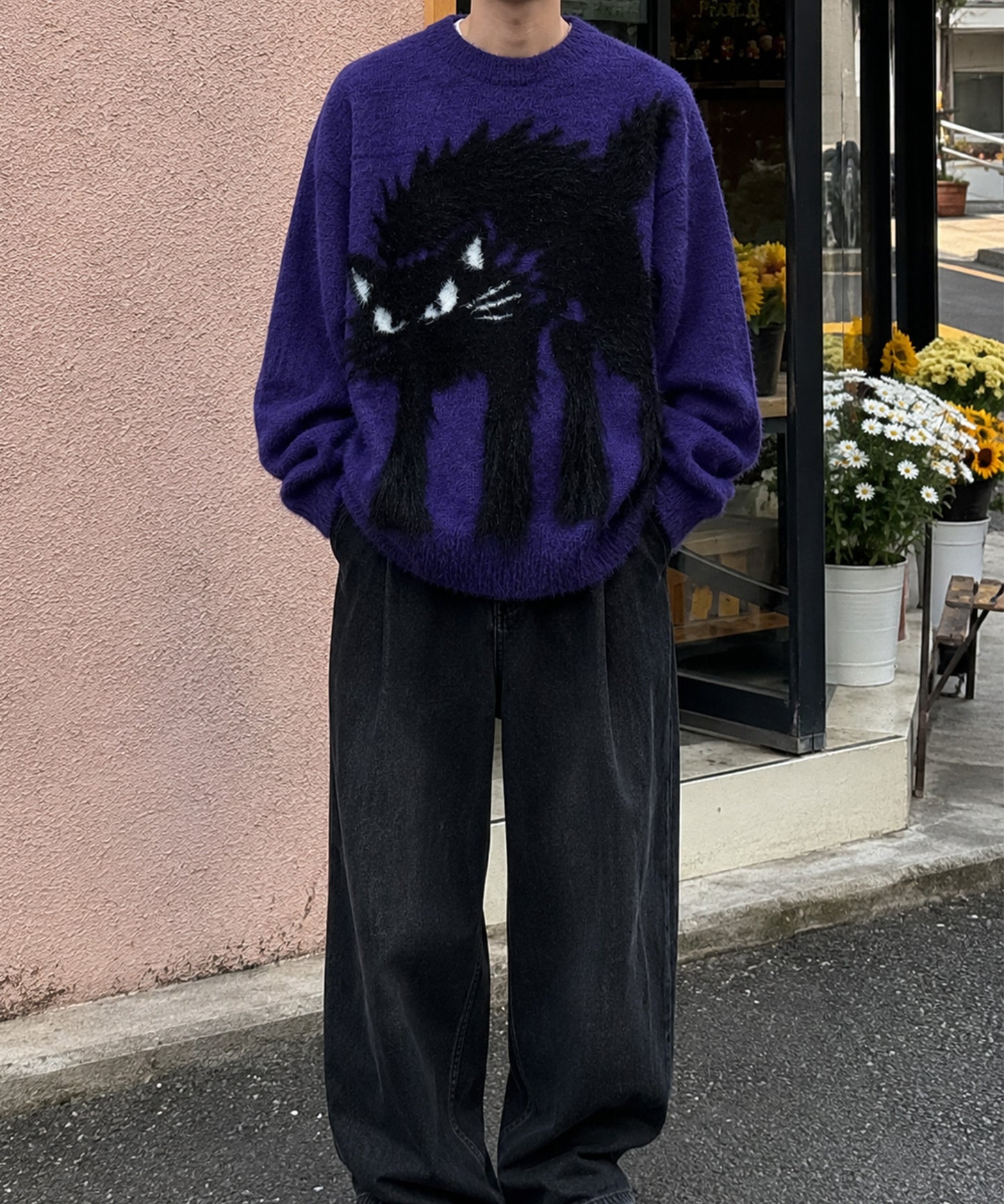 HOOK -original-　静電気で毛を逆立てる猫シャギーニットプルオーバー