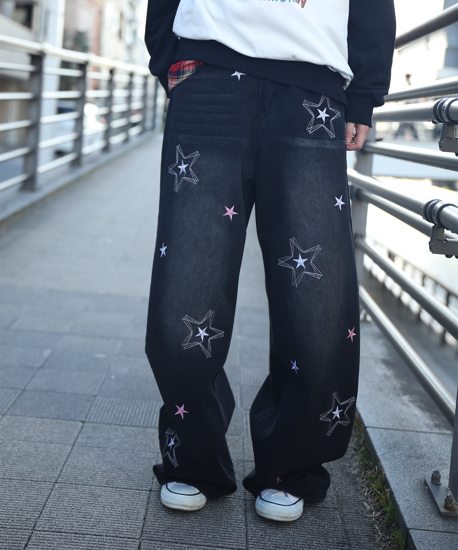 HOOK -select- 　スター刺繍デザイン ワイドデニムパンツ