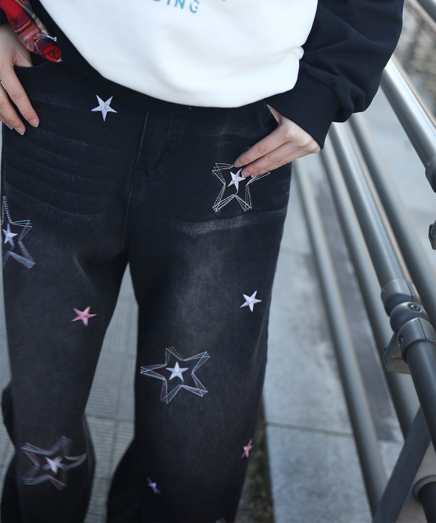 HOOK -select- 　スター刺繍デザイン ワイドデニムパンツ