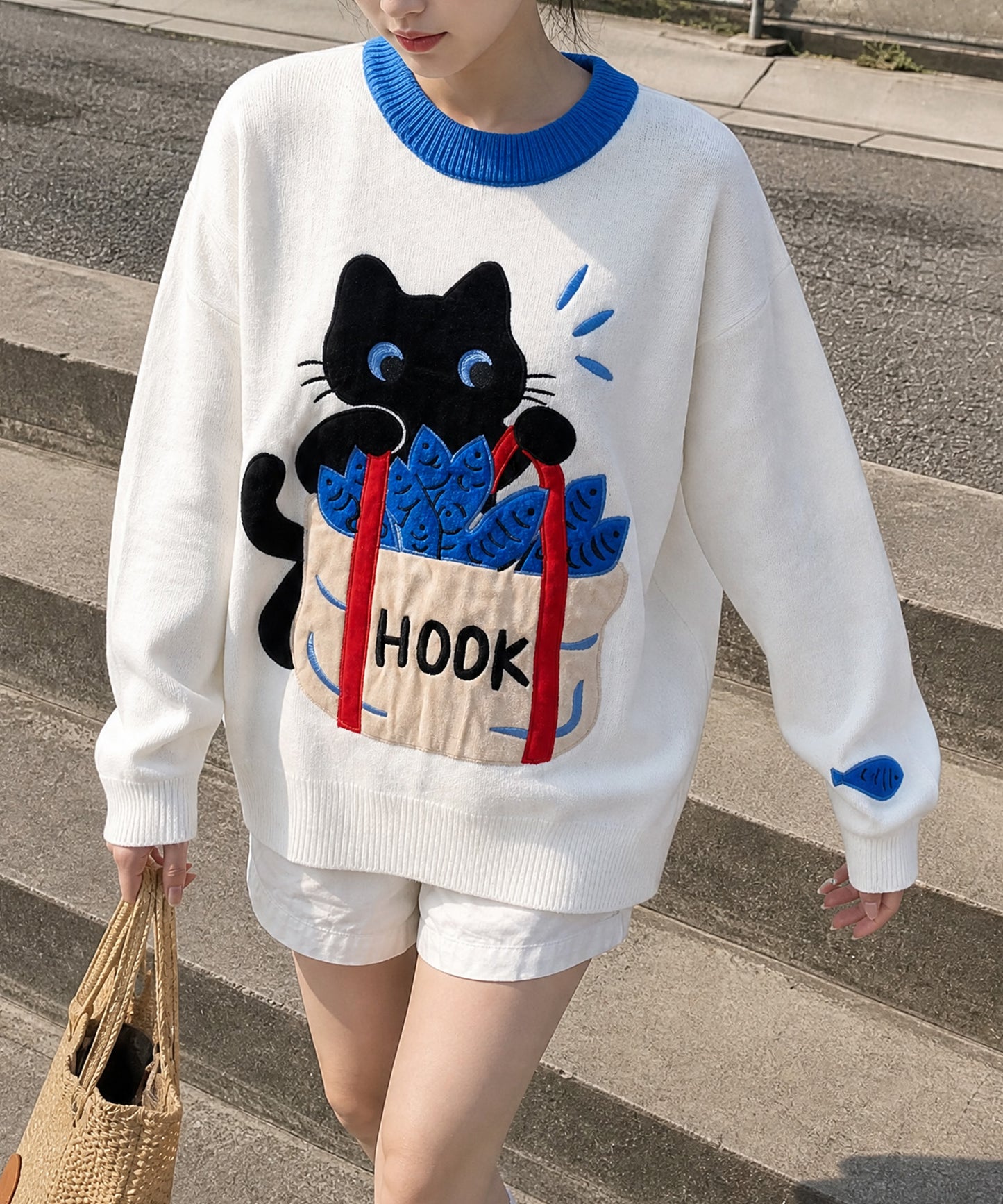 HOOK -original-　「あれ？魚1本足りない」パッチワークニットプルオーバー