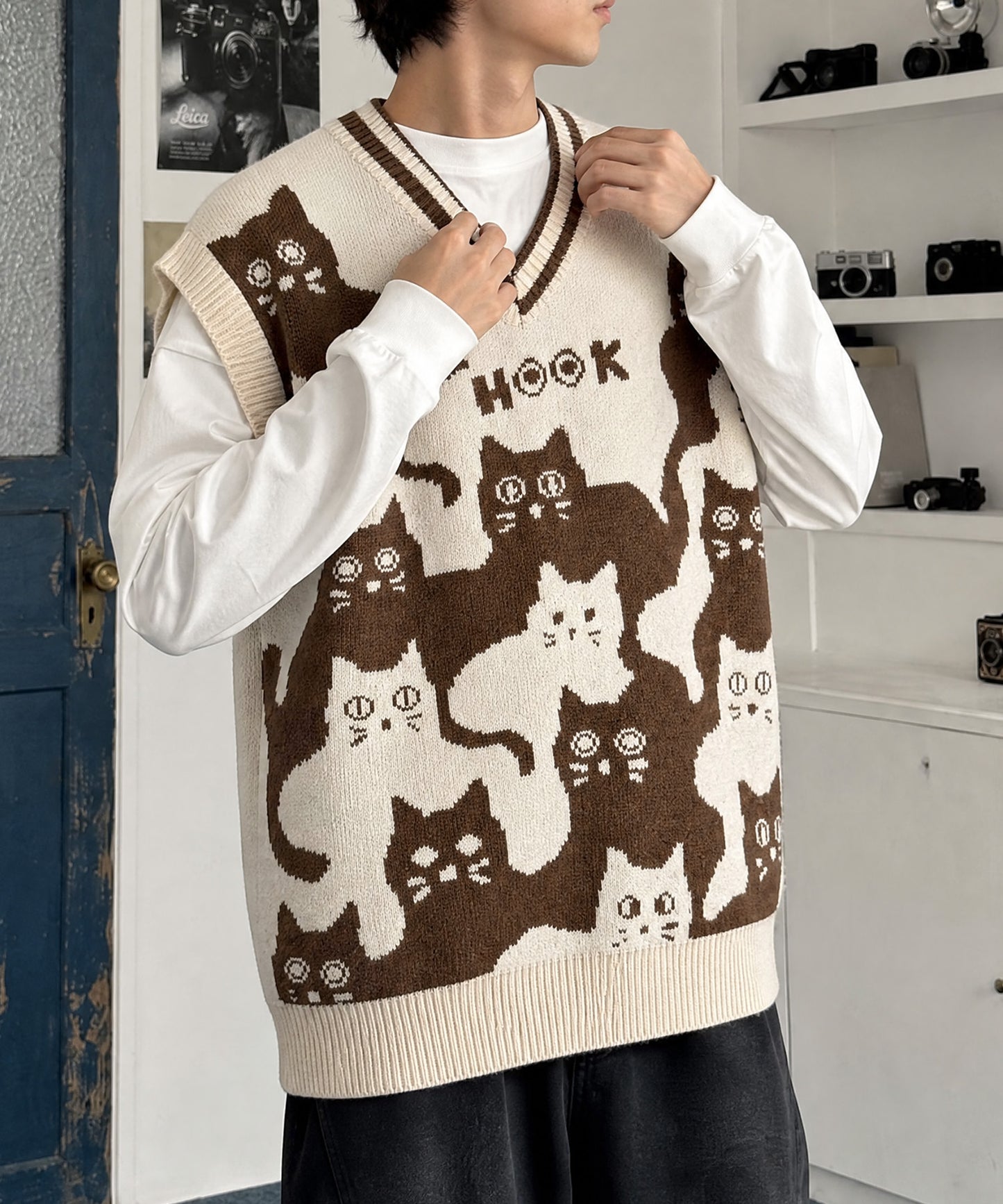 HOOK -original-　「猫何匹いる？」バイカラーニットベスト