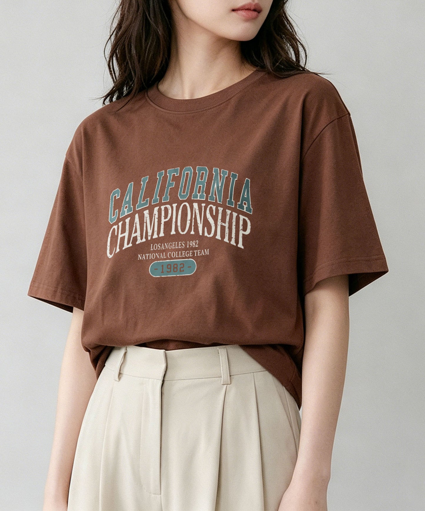 aimoha/カレッジロゴプリントTシャツ