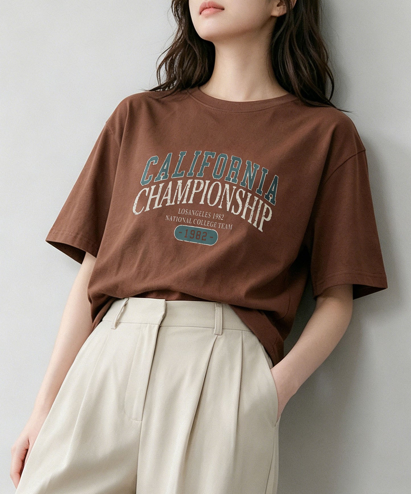 aimoha/カレッジロゴプリントTシャツ