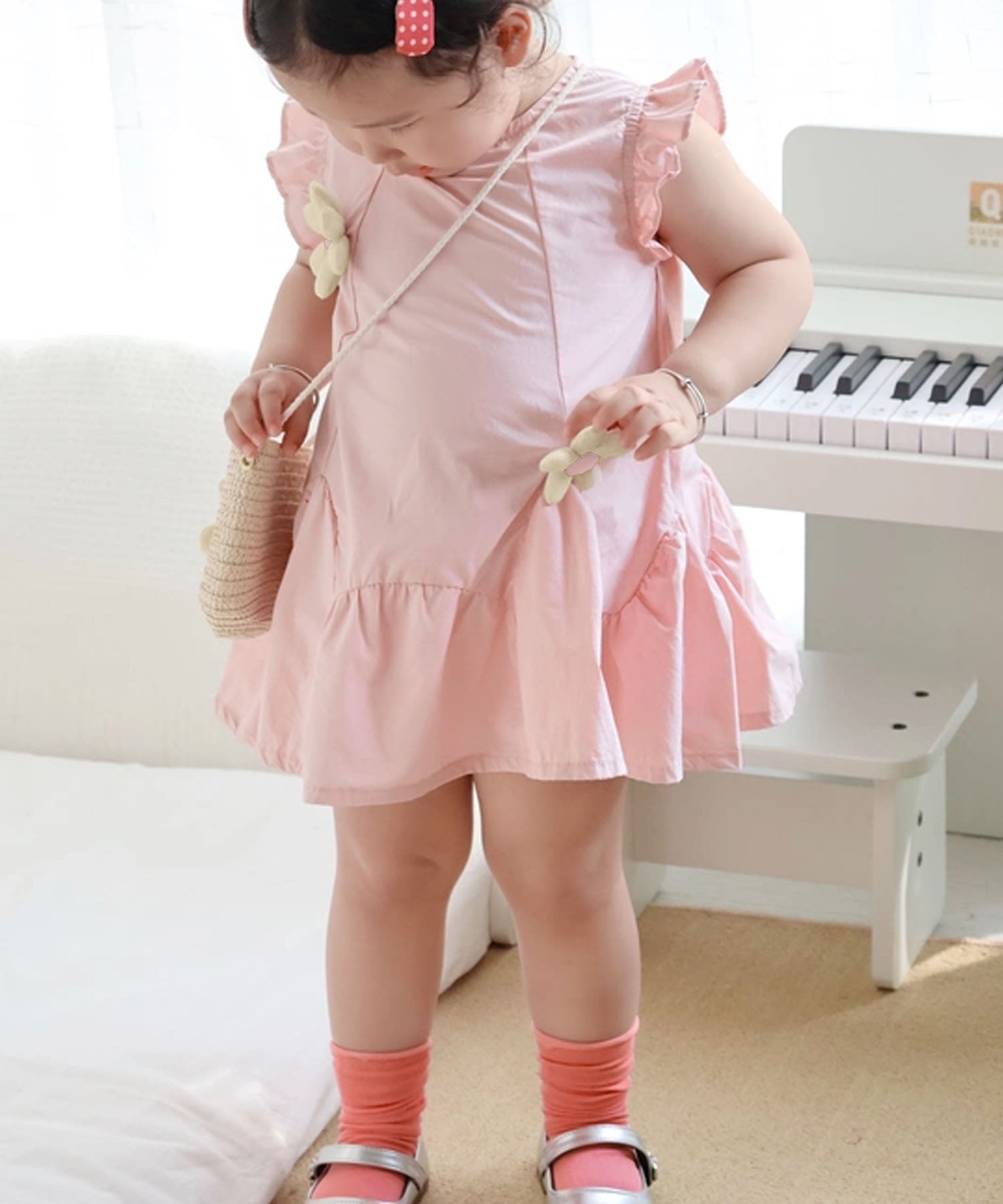 【aimoha-KIDS-】フラワーモチーフノースリーブワンピース（バッグ付き）(SS)