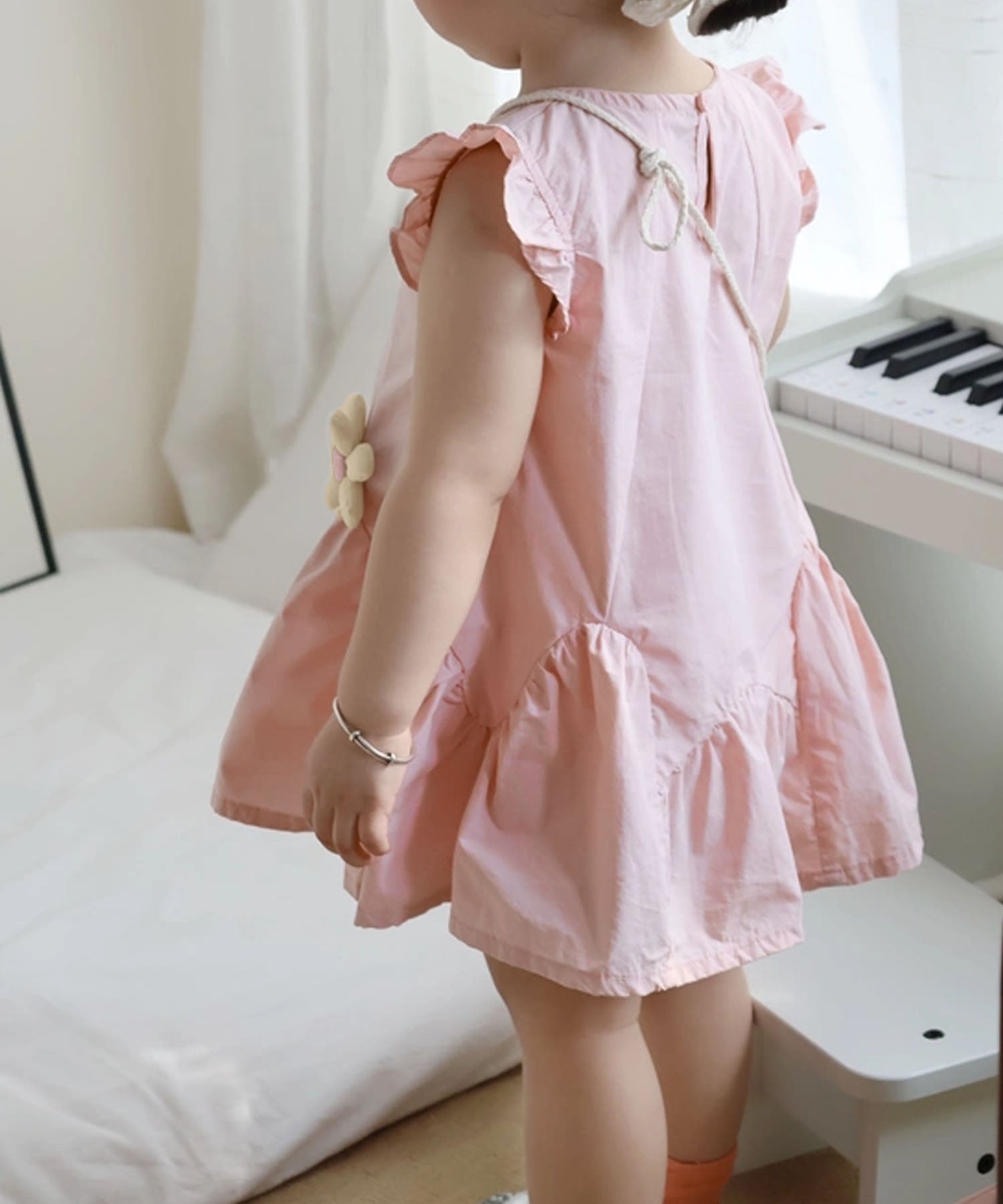 【aimoha-KIDS-】フラワーモチーフノースリーブワンピース（バッグ付き）(SS)