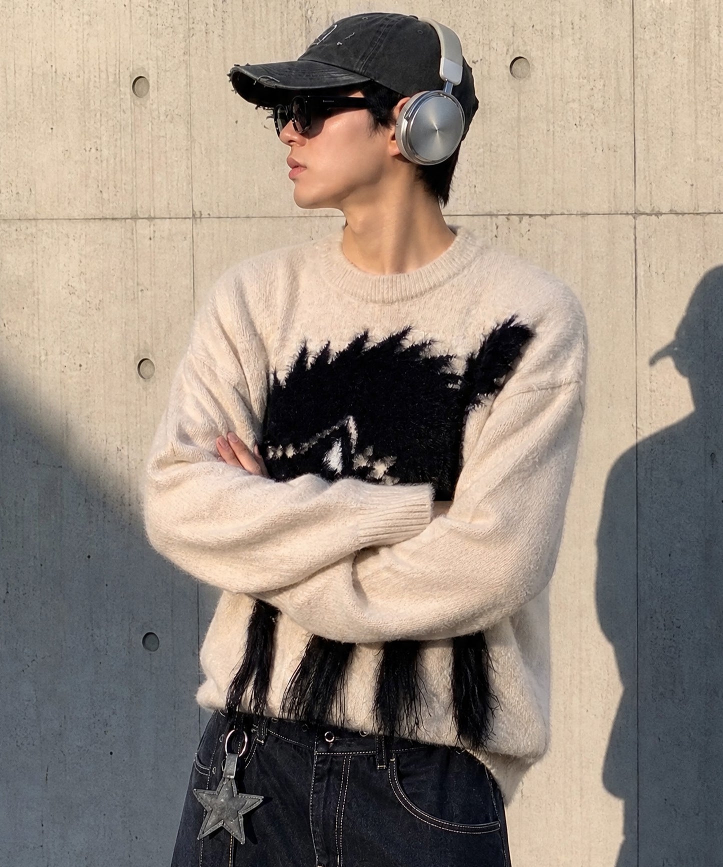 HOOK -original-　静電気で毛を逆立てる猫シャギーニットプルオーバー