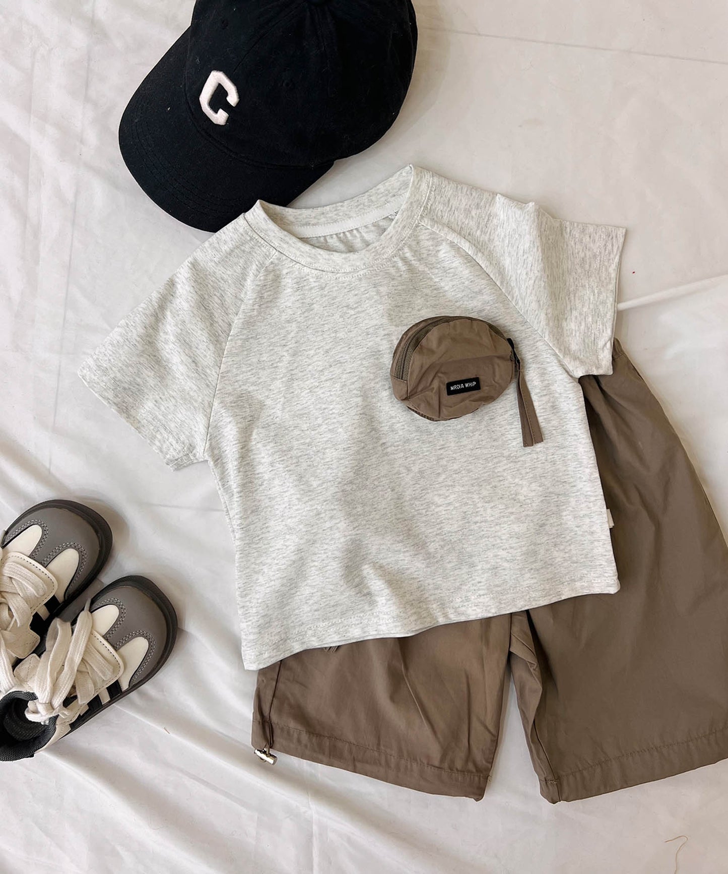 【aimoha-KIDS-】ポケットデザインTシャツ＆アクティブパンツセット
