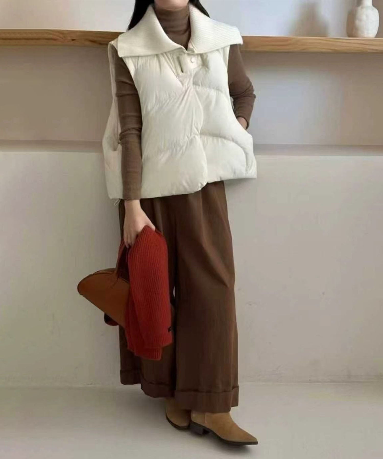 ニット衿ショートダウンベスト