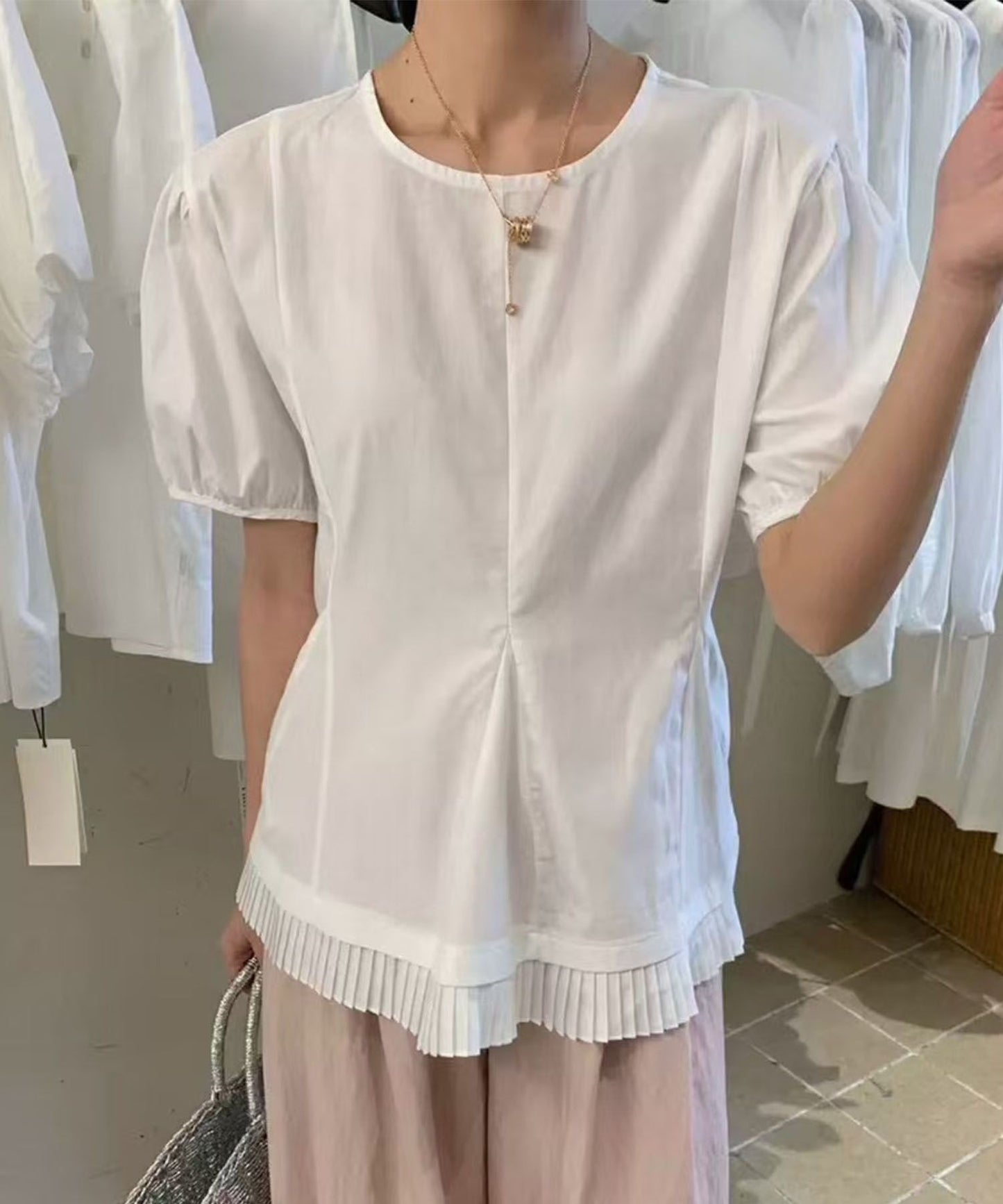裾プリーツデザイン フレアTシャツ