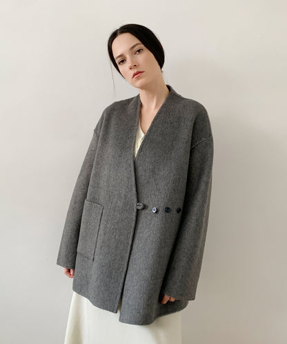 DECADE CLASSIC ノーカラーリバーウールコート