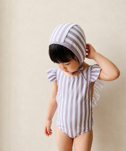 【aimoha-KIDS-】フリルショルダーワンピース水着（スイムキャップ付き）