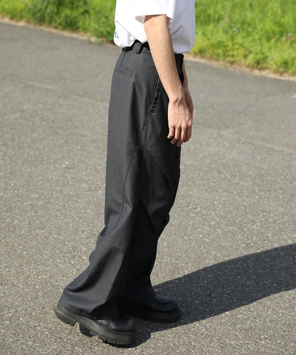 タックカーブワイドパンツ