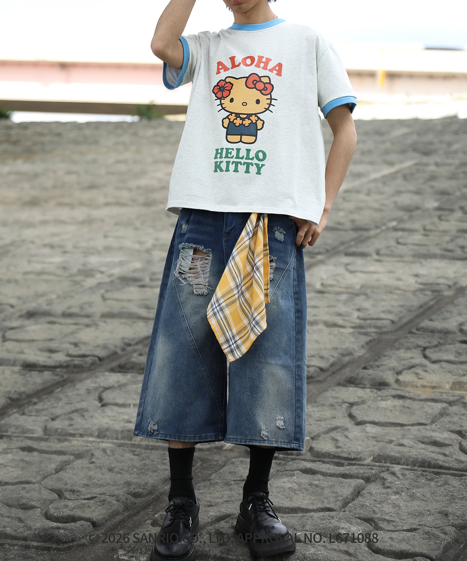 HOOK -original-　サンリオキャラクターズ コラボ バイカラープリントリンガーTシャツ