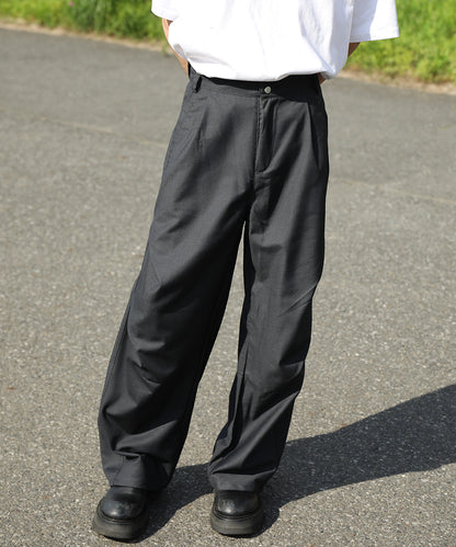 タックカーブワイドパンツ