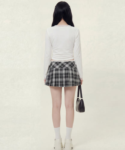 HOOK　for girls -original-　レースVネックプリントシャーリングトップス