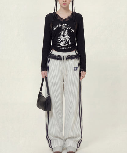 HOOK　for girls -original-　レースVネックプリントシャーリングトップス