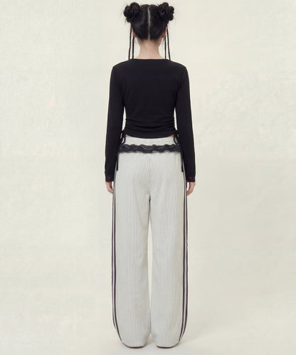 HOOK　for girls -original-　レースVネックプリントシャーリングトップス