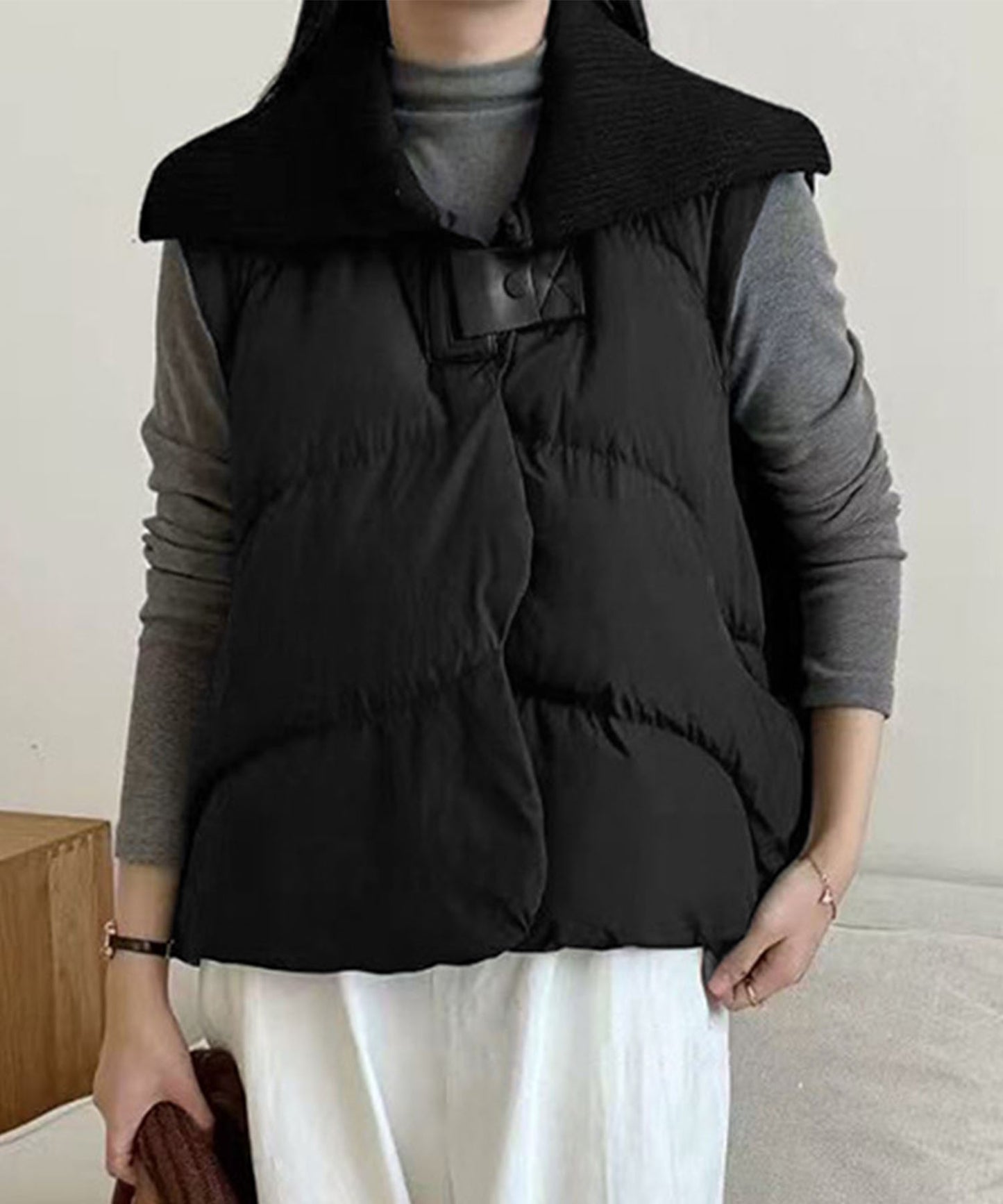 ニット衿ショートダウンベスト