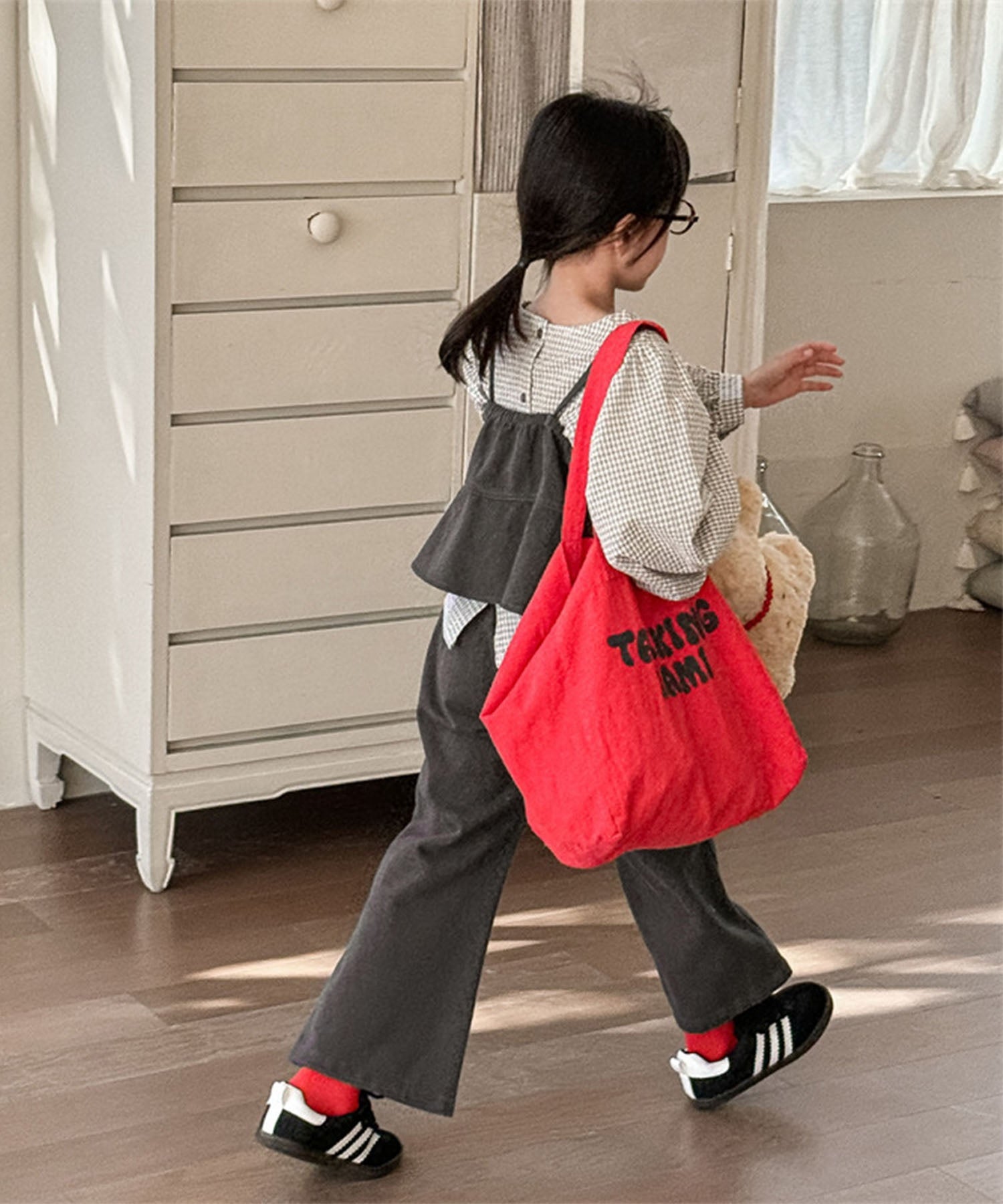 【aimoha-KIDS-】キッズ　フリルビスチェ×セミワイドパンツ セットアップ