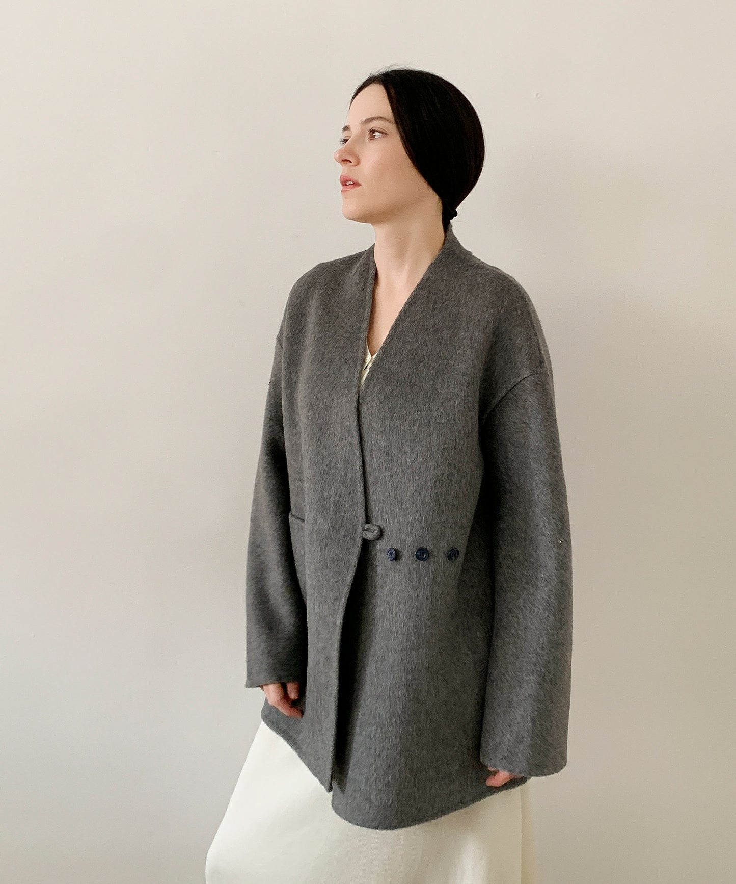 DECADE CLASSIC ノーカラーリバーウールコート