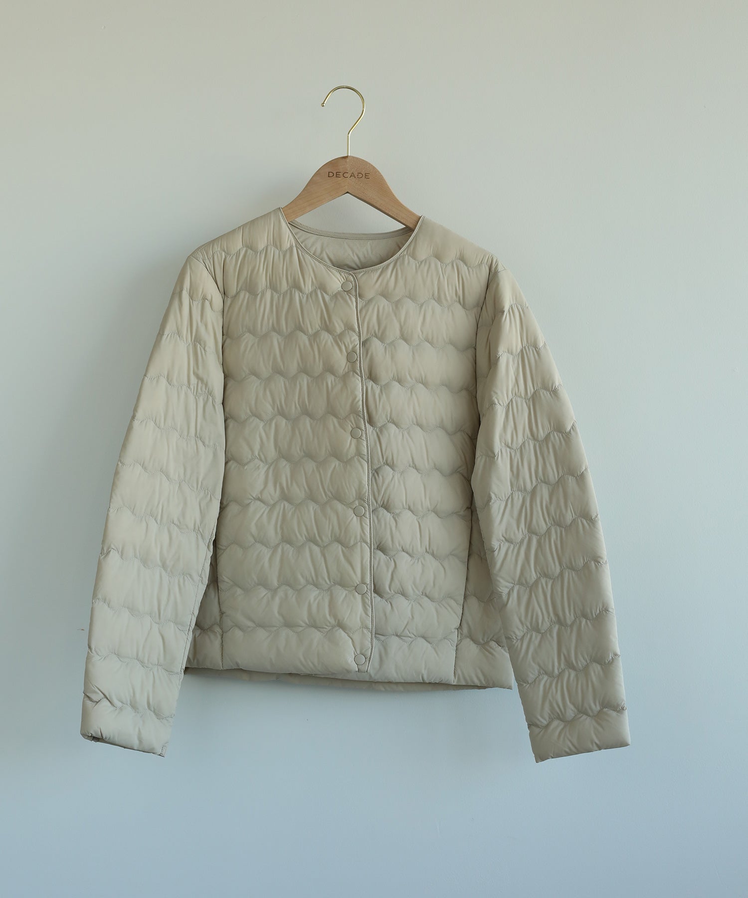 【DECADE】ラウンドネックダウンジャケット
