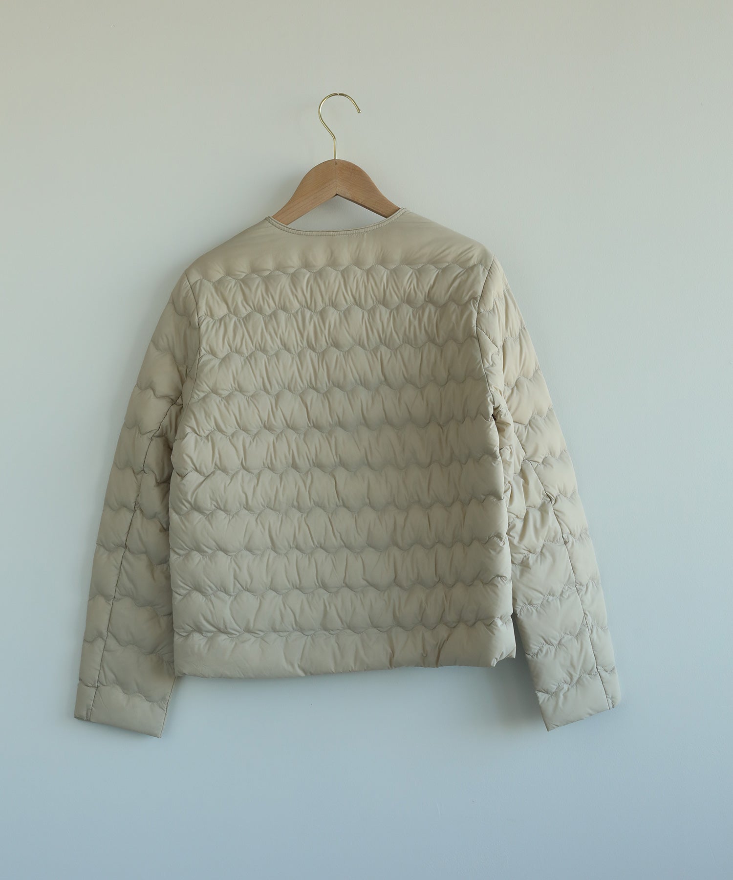 【DECADE】ラウンドネックダウンジャケット