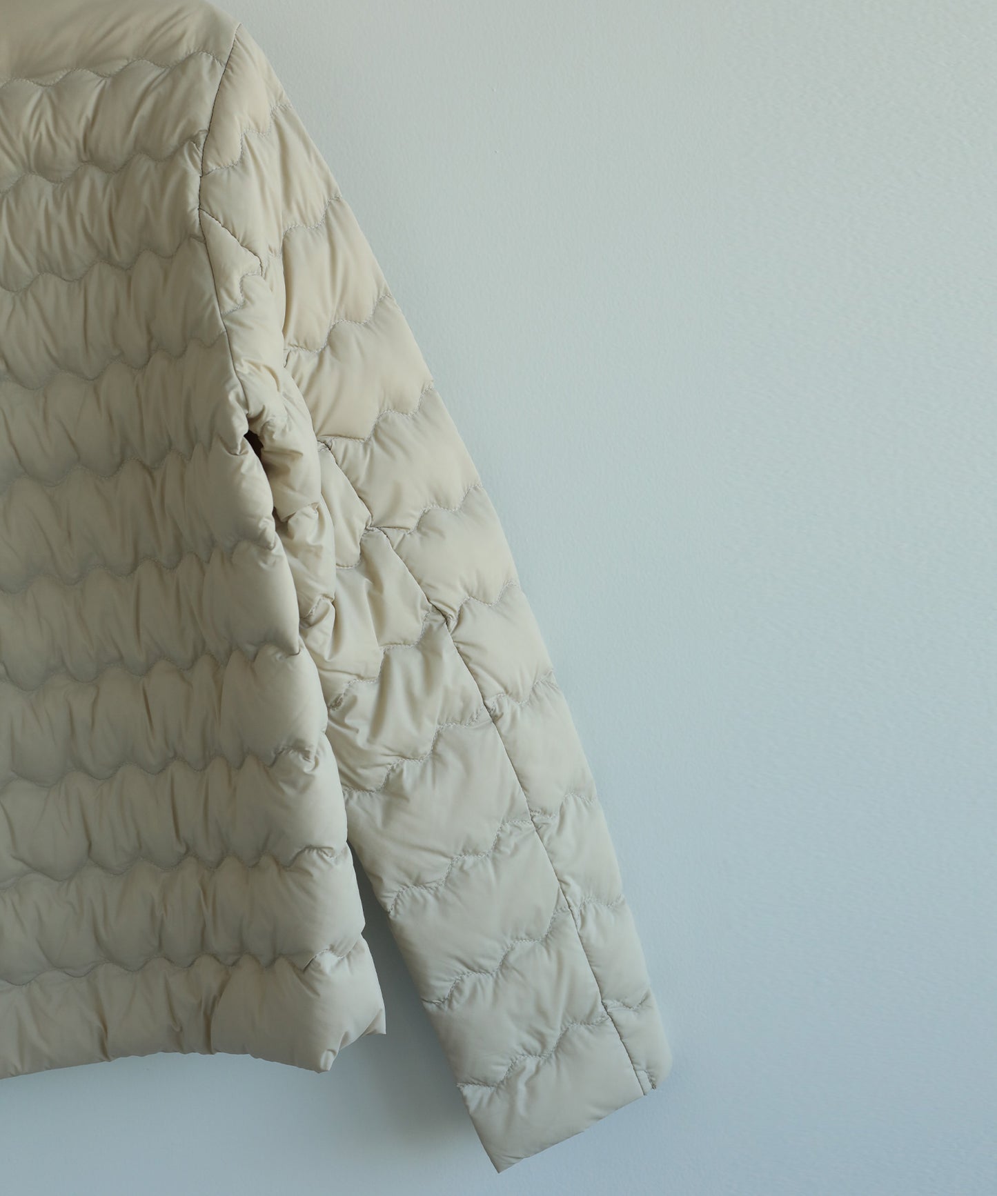 【DECADE】ラウンドネックダウンジャケット