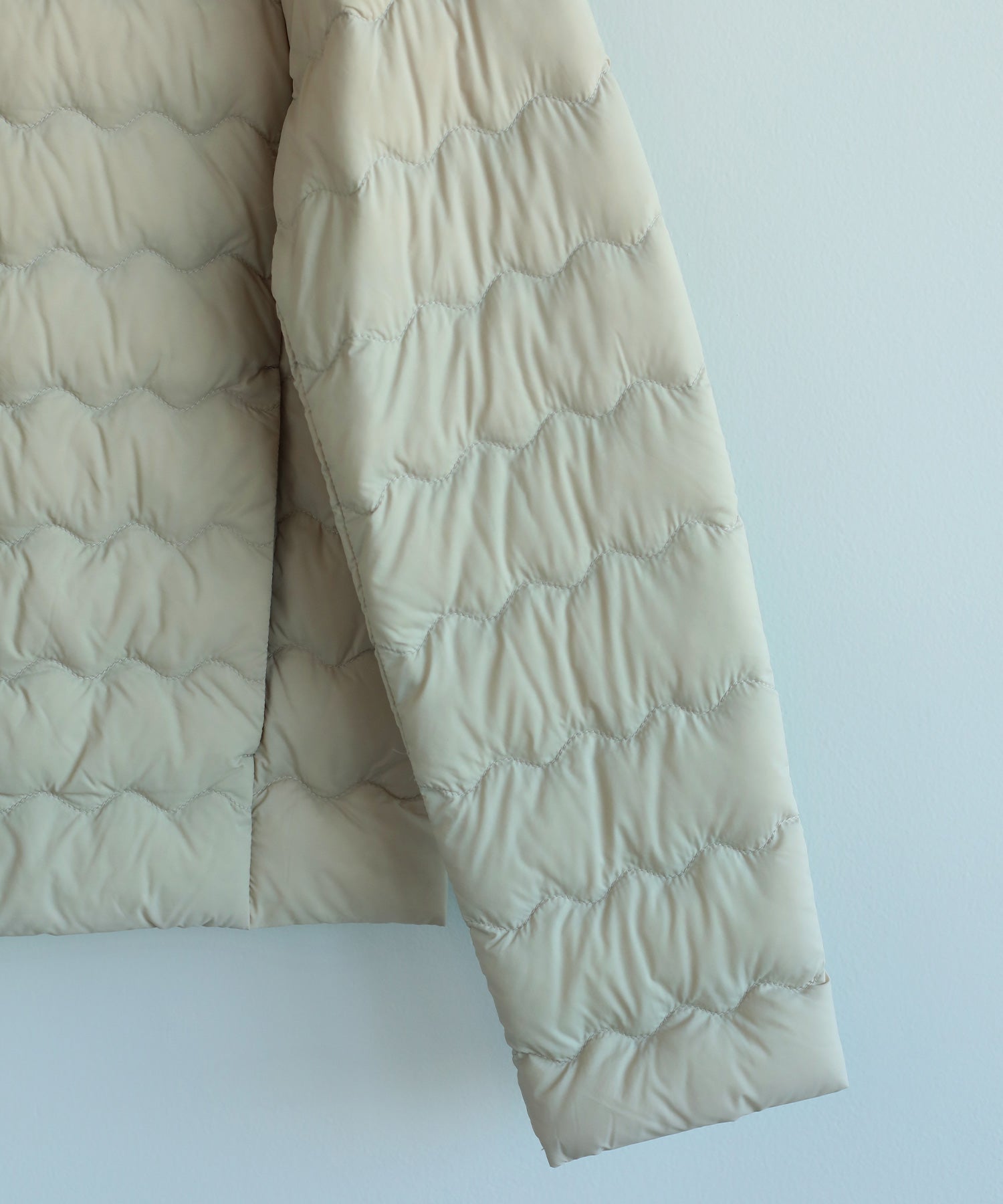 【DECADE】ラウンドネックダウンジャケット